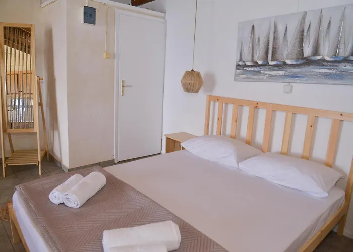 Boucaporta Sirma Apartamento Klima (Milos)