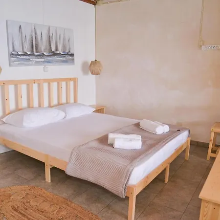 Boucaporta Sirma Apartment *