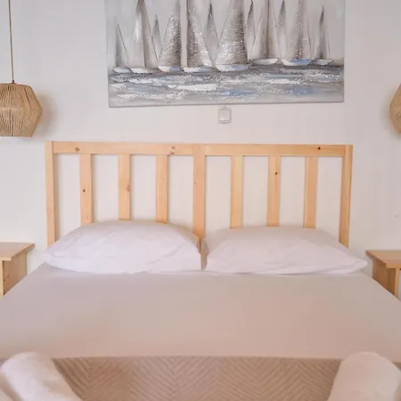 Boucaporta Sirma Apartment *