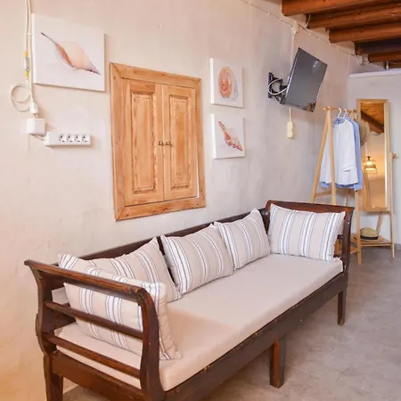 Boucaporta Sirma Apartment