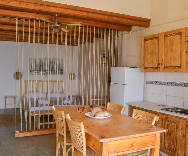 Boucaporta Sirma * Klima (Milos)